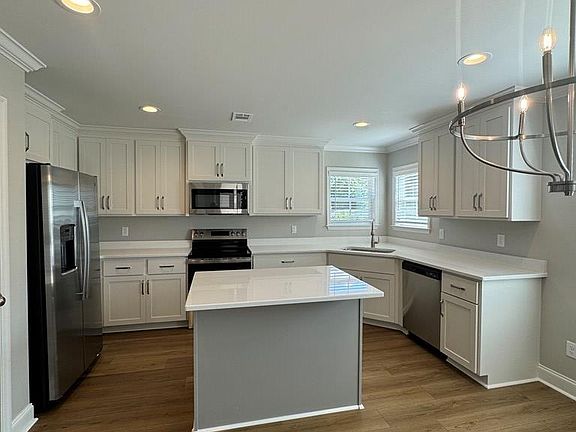 4th image of 707 Osprey Cir