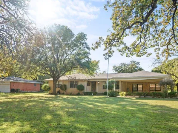 1333 Yates Dr, Hurst, TX 76053