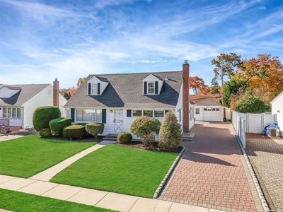 738 Buchanan Road, East Meadow, NY, 11554