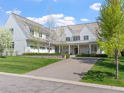 1615 Locust Hills Trl, Wayzata, MN, 55391