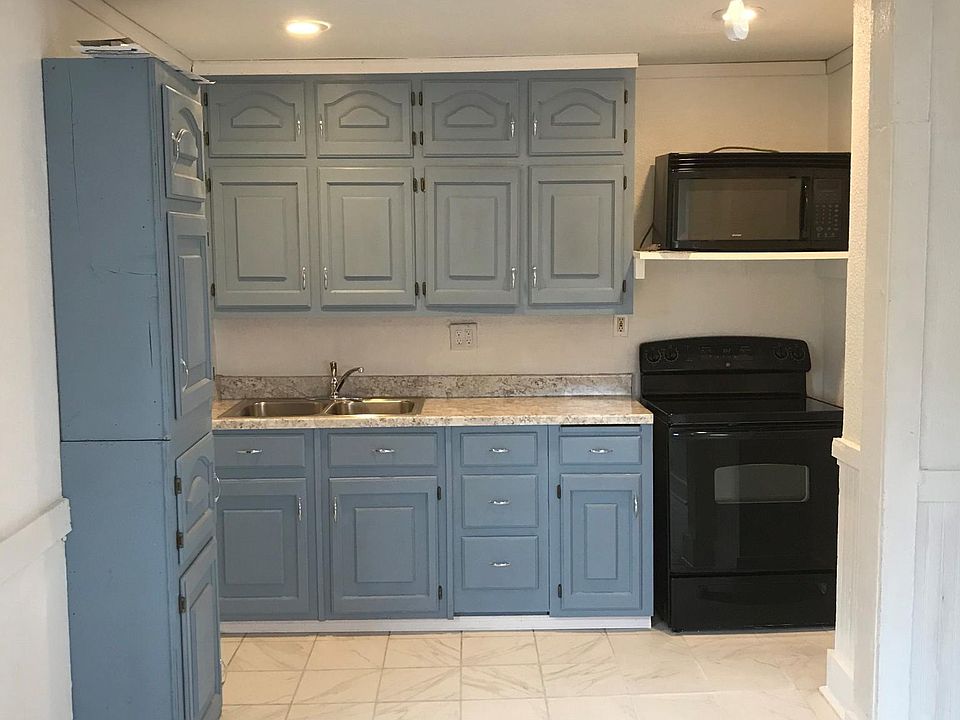 1st image of 1144 Victory Blvd #B