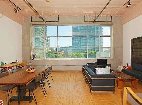 4th image of 1130 S Flower St APT 309