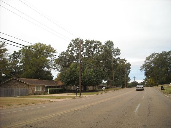 5th image of 2203 E 24th St