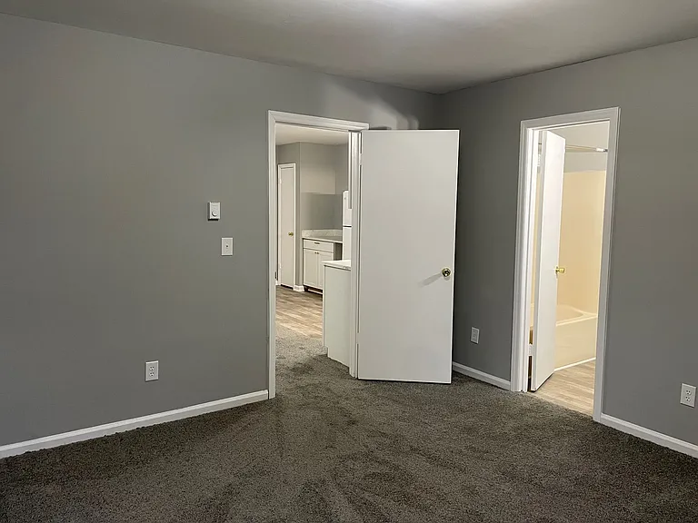 235 E Dameron Ave #X — Photo 8