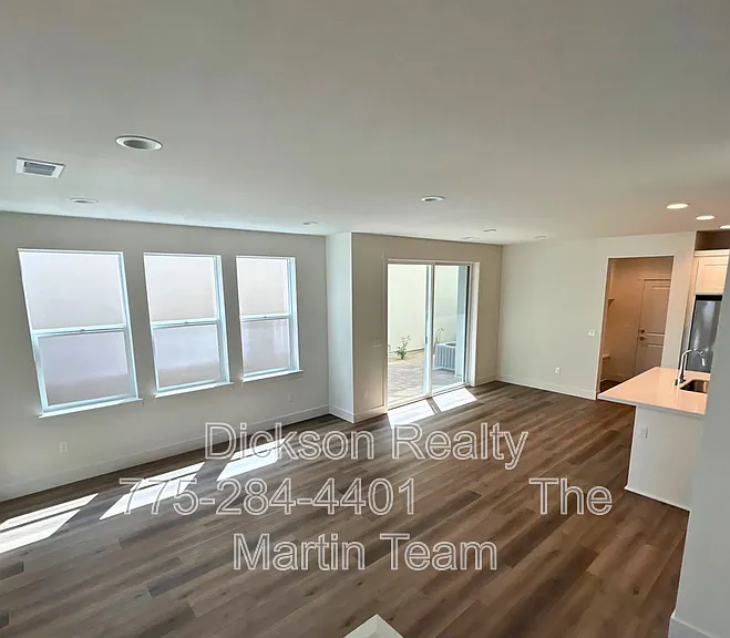1365 Vine Gate Rd — Photo 3