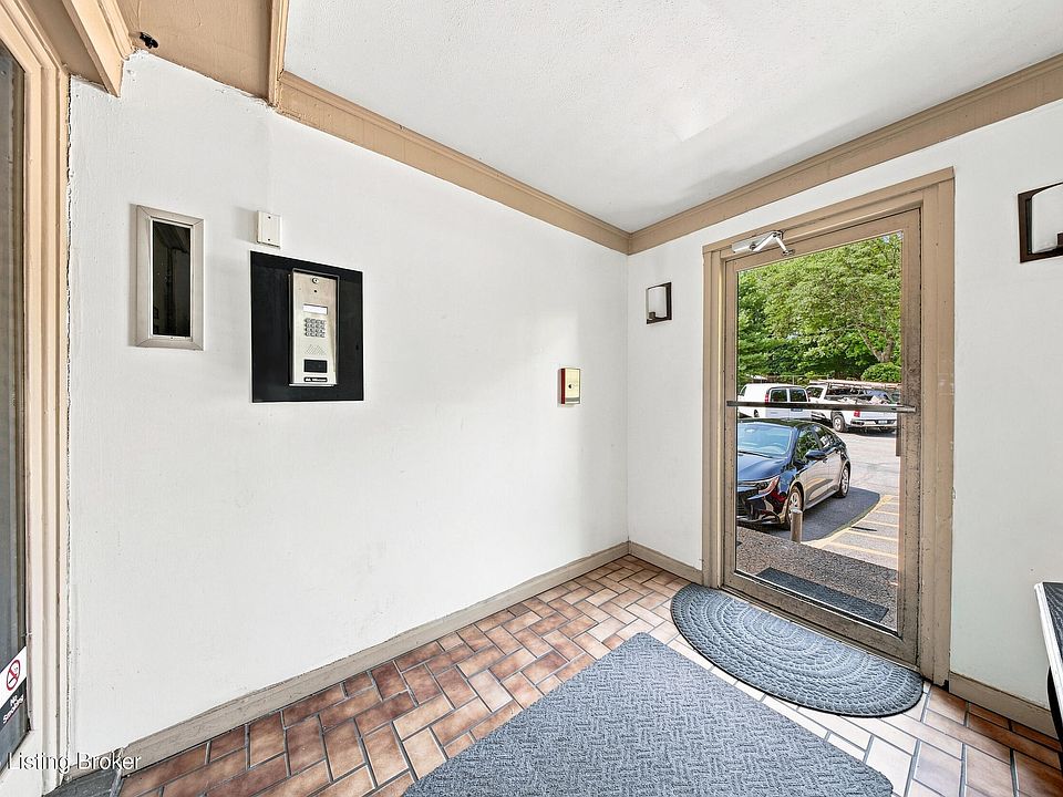 726 Zorn Ave APT 13, Louisville, KY 40206 | MLS #1724923 | Zillow