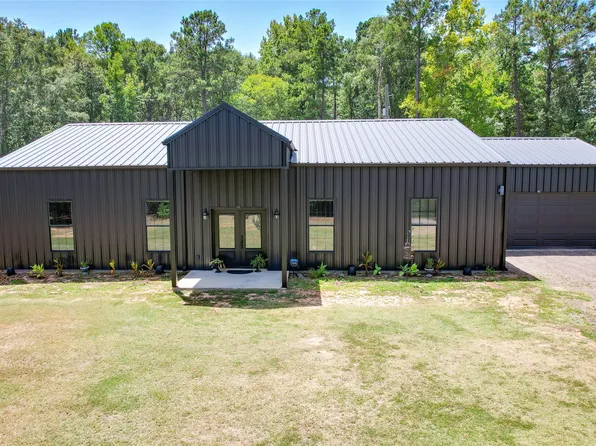 1373 County Road 166 W, Overton, TX 75684