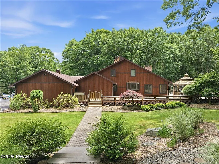 1075 Acacia Dr — Photo 48