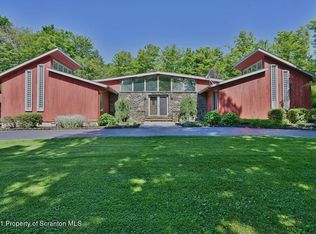 11 Sugar Maple Rd, Clifford Township, PA 18407