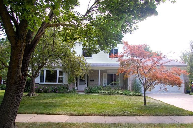 1st image of 2820 Pebble Creek Dr