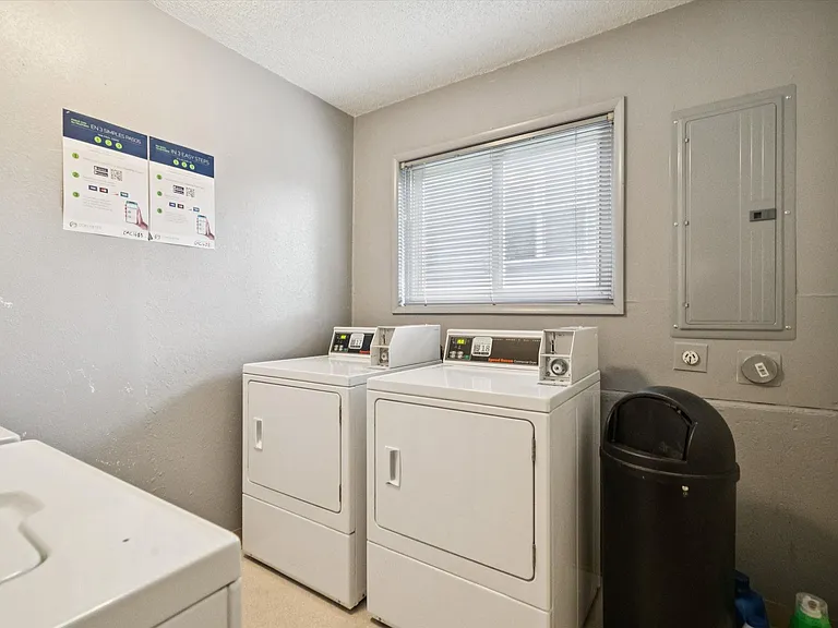 Watergate Apartments — Photo 4