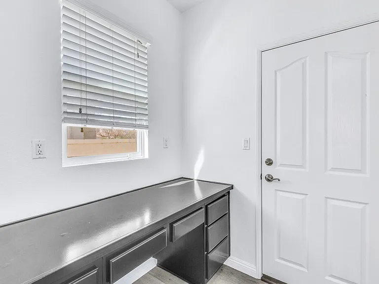 5810 Redhaven St — Photo 14