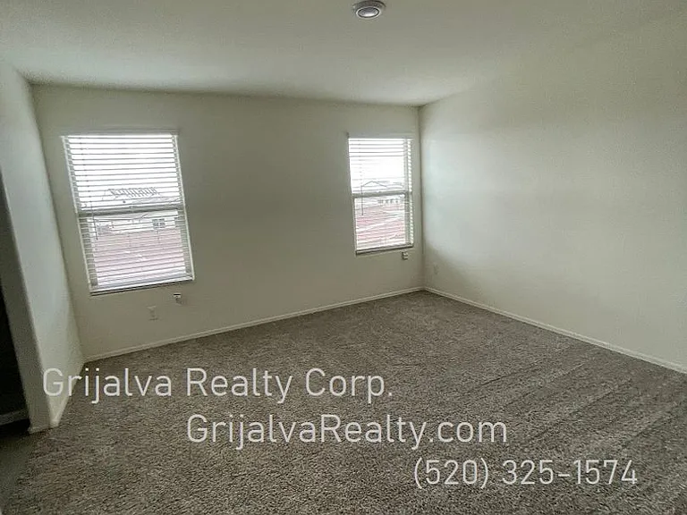 10677 W Harrigan Dr — Photo 10