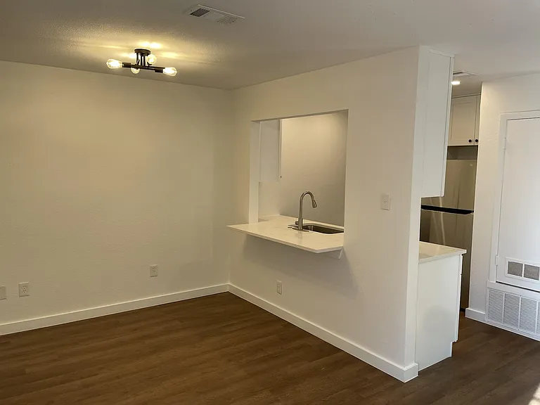 10000 E Rutland Vlg #A — Photo 4