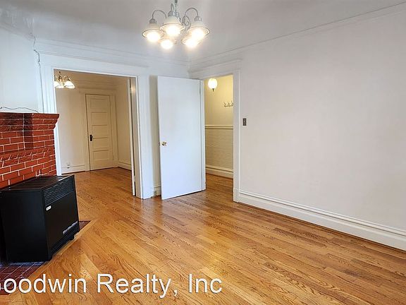 3rd image of 3531 24th St #3531