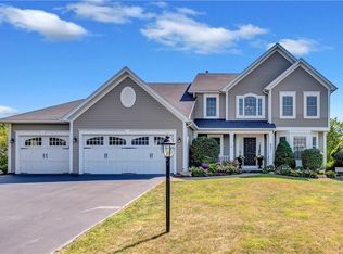 6871 Chestnut Hl, Victor, NY 14564