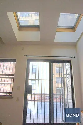 Rented by Bond New York | media 33