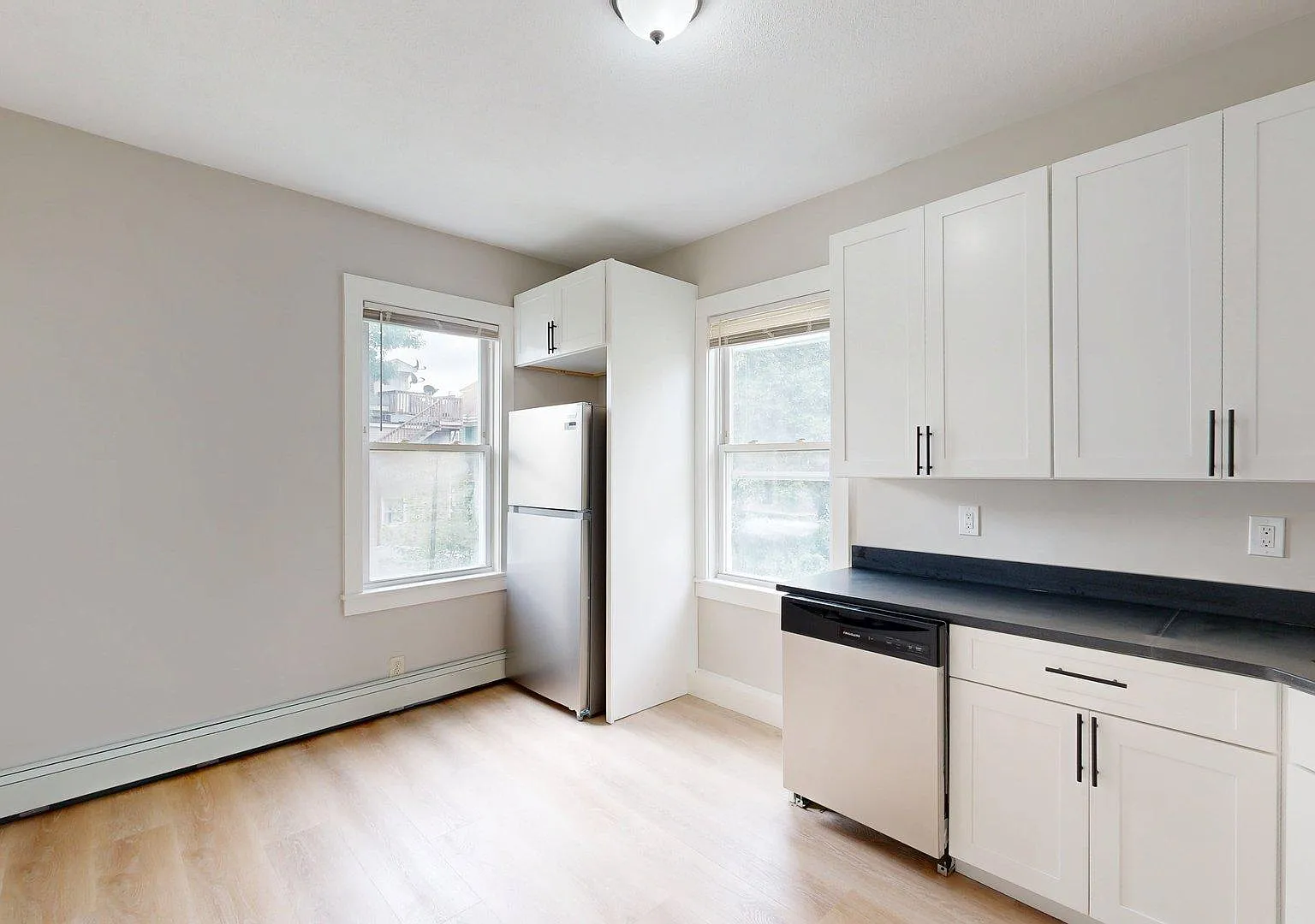 163 Hichborn St — Photo 3