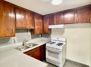 6911 Woodley Ave APT 104, Van Nuys, CA 91406