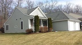 1st image of 27 Cambridge Cir