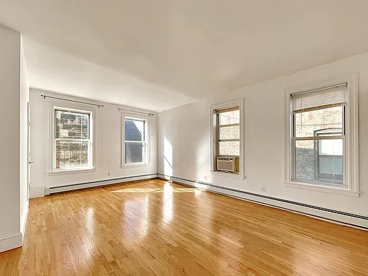 Rented by Compass | media 9