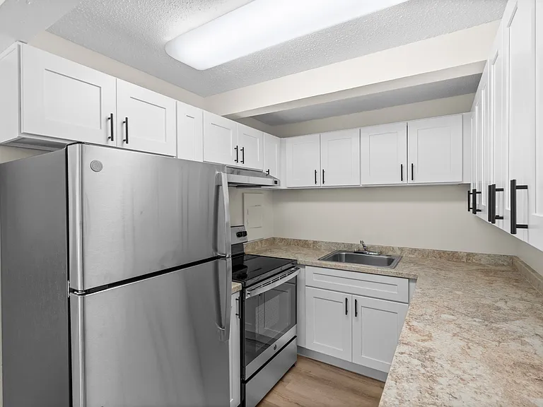 2 Bedroom 1.5 Bath w/Garage 787 Sq Ft 2 Bedroom 1.5 Bath w/Garage 787 Sq Ft