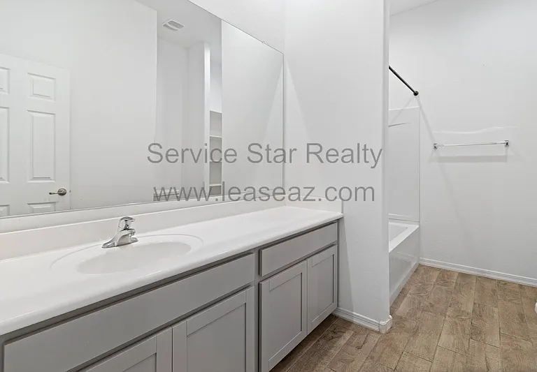 10987 W Melvin St — Photo 16