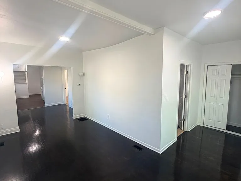 2435 Diamond Ave — Photo 10