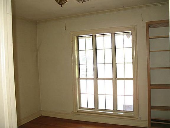 4th image of 4820 NE 50th St