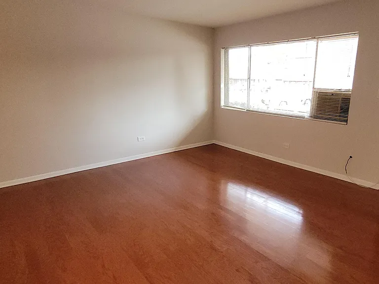 2900 N River Rd #3 — Photo 6