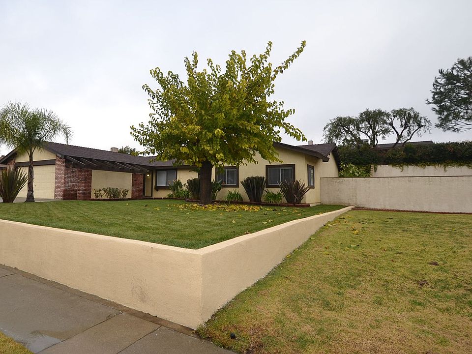 1st image of 10062 Lemon Ave
