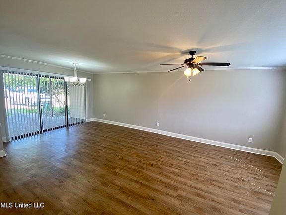 5th image of 1015 Windrose Dr #1015