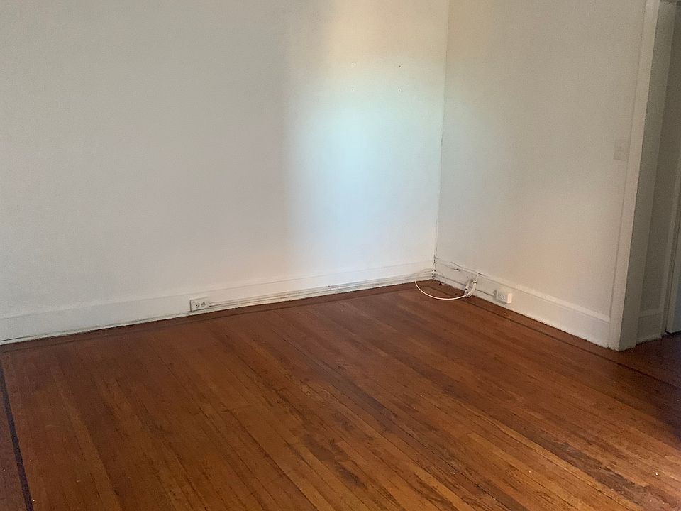 Living area alternate view