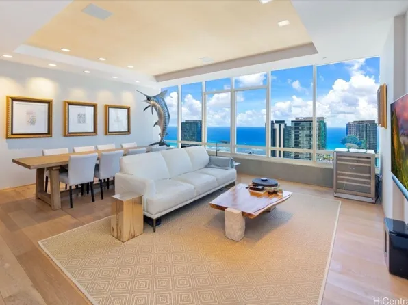 1009 Kapiolani Blvd #Penthouse 4804, Honolulu, HI 96814
