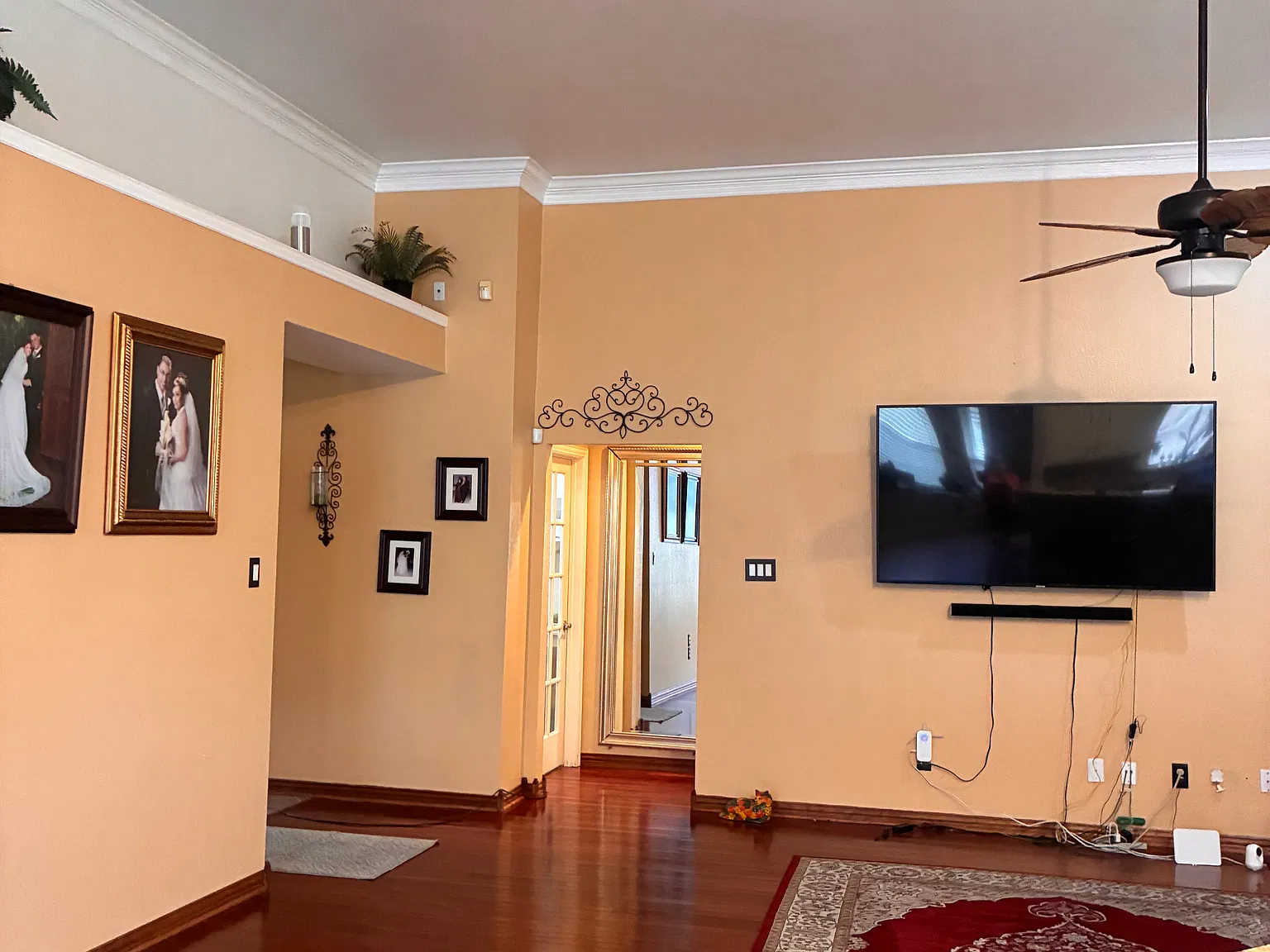 3 bed, 1950 sqft, $2,550 — Photo 1
