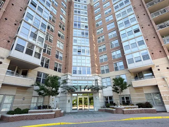 11800 Sunset Hills Rd Unit 422, Reston, VA 20190