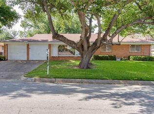 4813 Hollowbrook Rd, Fort Worth, TX 76103