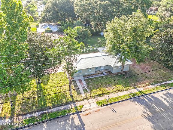3rd image of 401 HUSSON Avenue