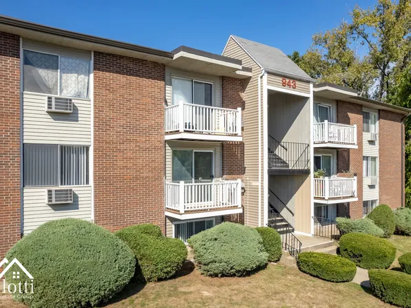 Pocasset Village, 941 Dyer Ave #39, Cranston, RI 02920