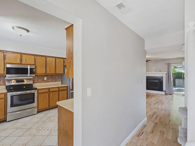 5475 Davis Way — Photo 3