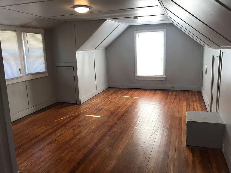 5730 Garfield Ave — Photo 2