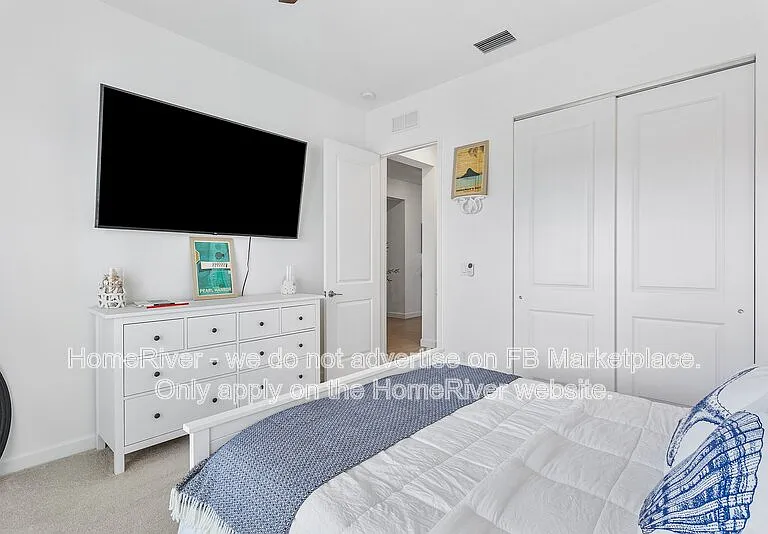 19043 Broad Shore Walk — Photo 18