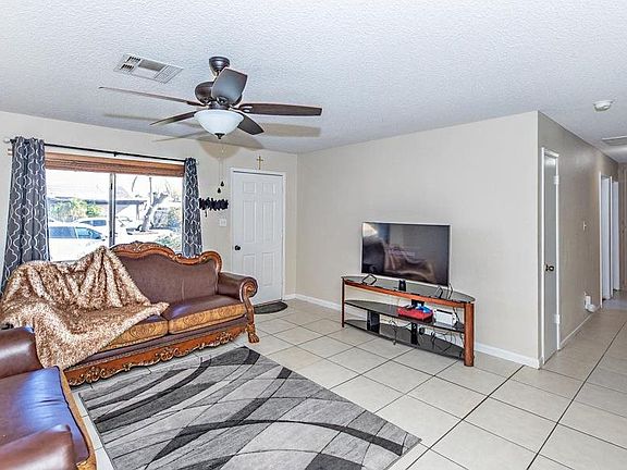 4th image of 2829 W 31st St