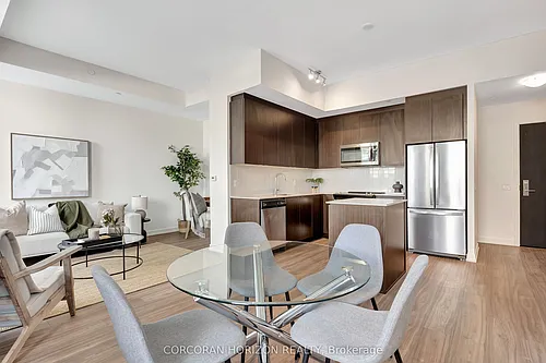 55 Duke St W Photo 1