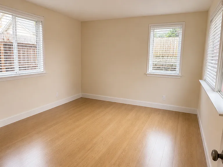 1325 Vicente St — Photo 7