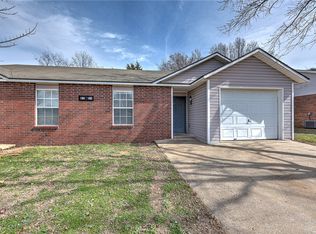 1462 N Boxley Ave, Fayetteville, AR 72704