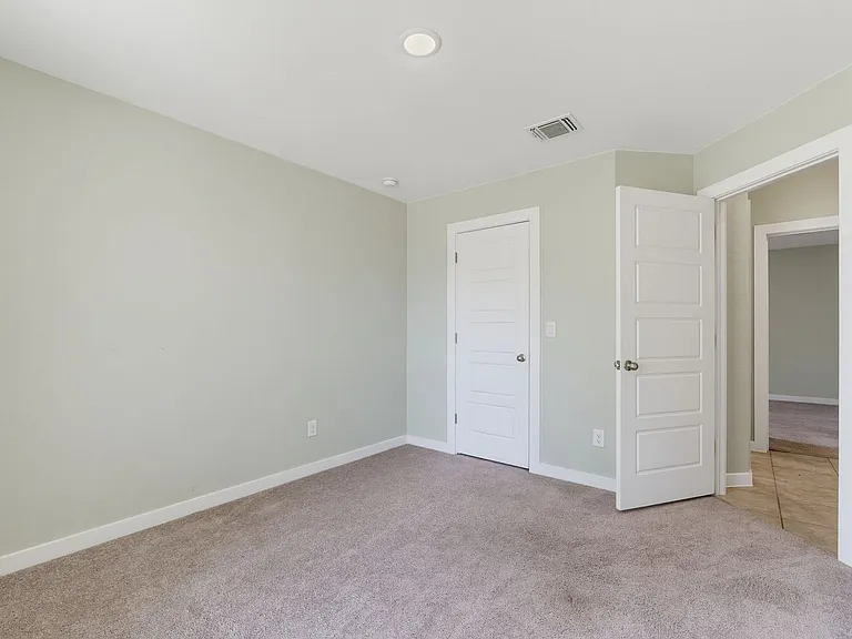 201 Benedict Ave — Photo 13