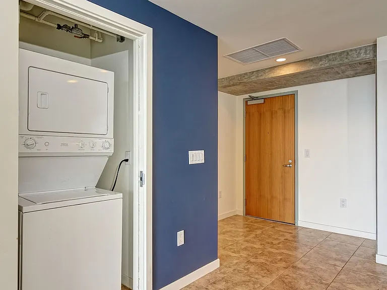 800 The Mark Ln #1807 — Photo 10