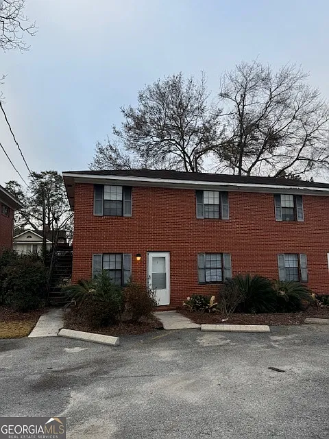 80 E Jones Ave — Photo 2