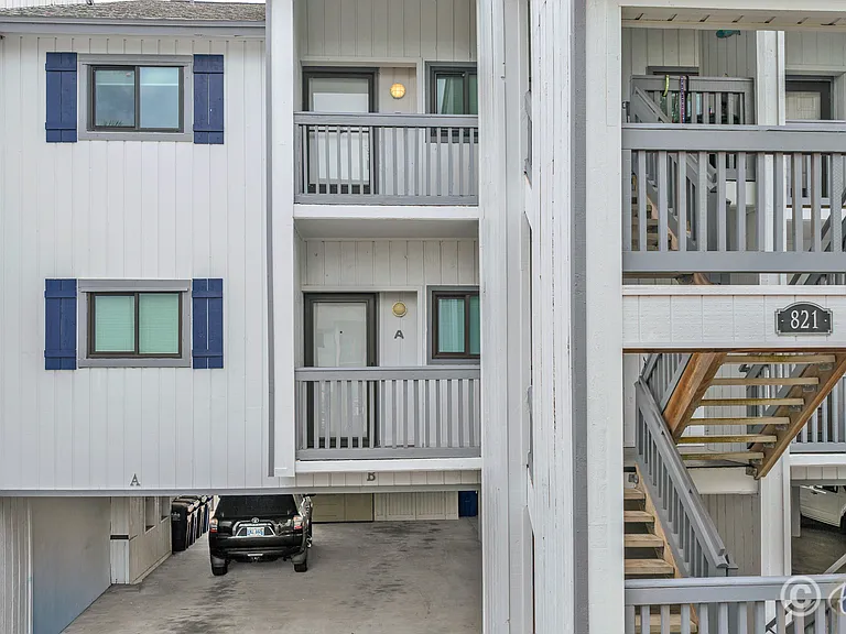 821 Bahia Del Sol Dr #B — Photo 33